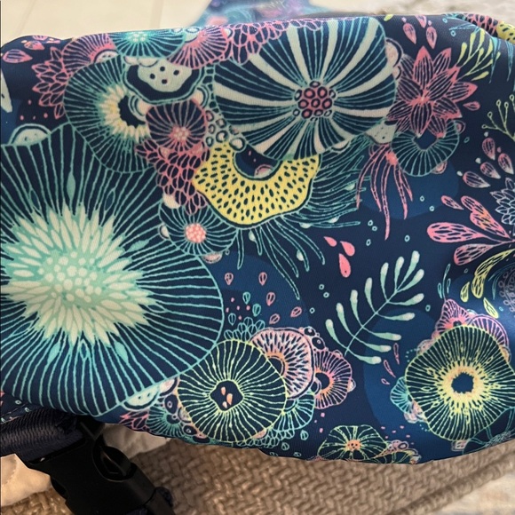 Sakroots Navy Floral Sling Backpack - Picture 9 of 9